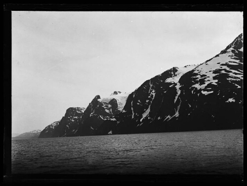Iles Lofoten dans le Raftsund. Le Trold Fjord. n° 17